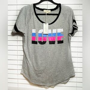 New no comment Gray Women’s Short Sleeve top Sz L‎